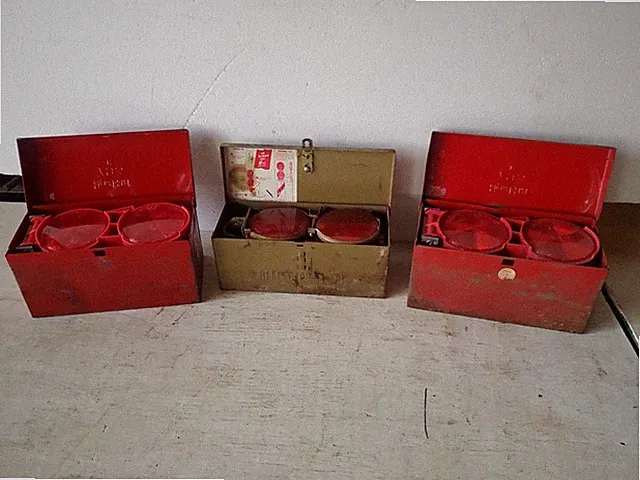 3 Vintage 3 packs (Metal Boxes) of 2 Plastic & 1 Metal Fold Out Road Reflectors9