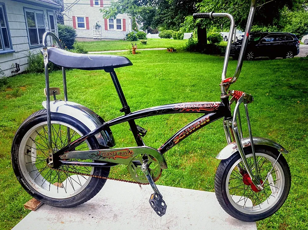Schwinn Manta Ray Chopper Bicycle 2005 Black Red Flame Fat Tire Retro Chopper