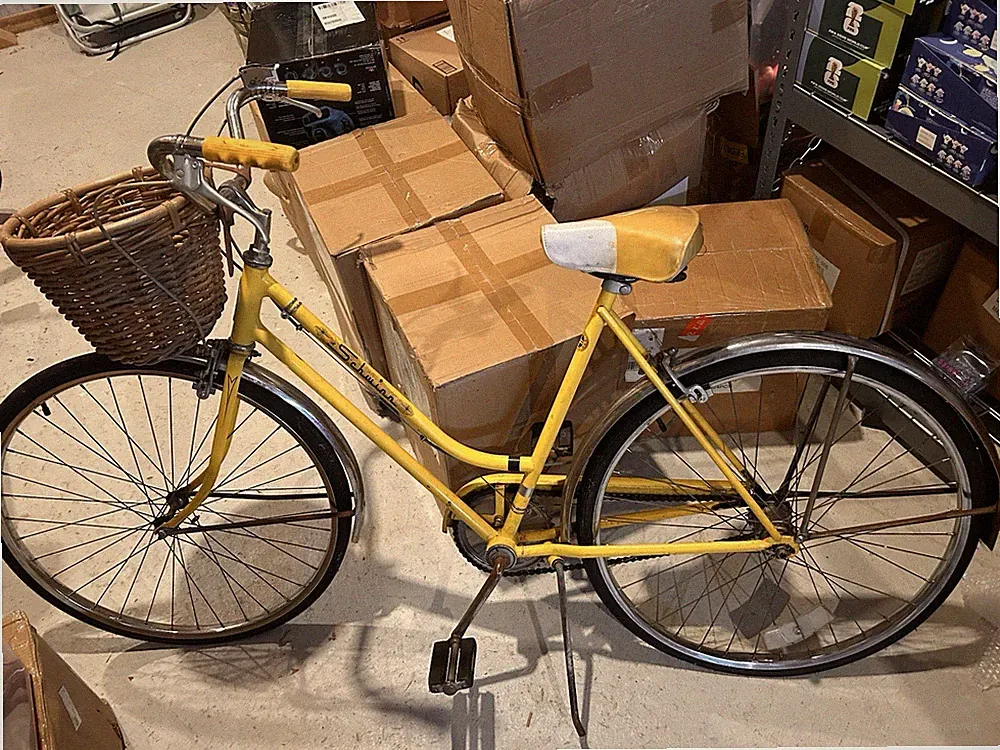 Schwinn Retro Yellow Cruiser Bike